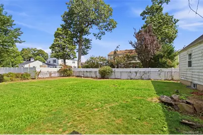 573 Grove Place, Oceanside, NY 11572 - Photo 17