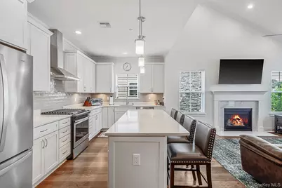 14 Park Drive S, East Islip, NY 11730 - Photo 17