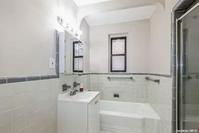 69-10 Yellowstone Boulevard #202, Forest Hills, NY 11375 - Photo 7