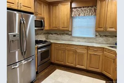 32 Coral Lane, Sayville, NY 11782 - Photo 5