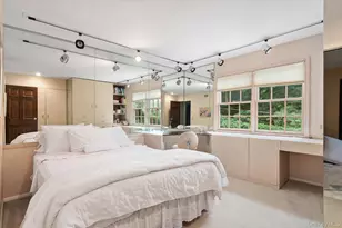 8 Flamingo Road N, East Hills, NY 11576 - Photo 13