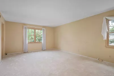 8 Flamingo Road N, East Hills, NY 11576 - Photo 15