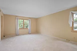 8 Flamingo Road N, East Hills, NY 11576 - Photo 15