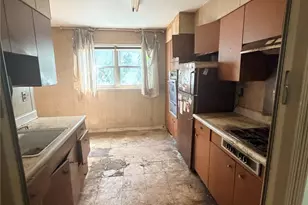 4200 E Tremont Ave, Bronx, NY 10465 - Photo 7