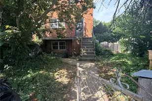 4200 E Tremont Ave, Bronx, NY 10465 - Photo 1