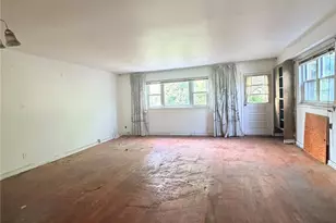 4200 E Tremont Ave, Bronx, NY 10465 - Photo 5