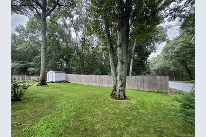1800 Osborn Ave. Unit 1E Osborn, Riverhead, NY 11901 - Photo 3