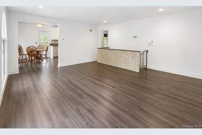 33 Buckingham Circle, Rock Hill, NY 12775 - Photo 7
