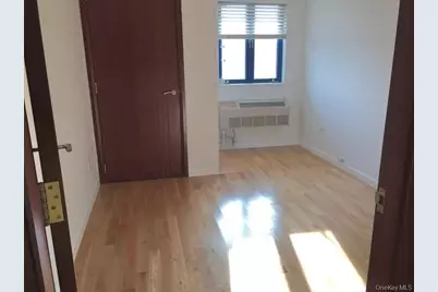 30-80 21st Street #5B, Astoria, NY 11102 - Photo 3
