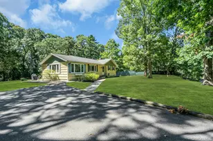 69 Squiretown Rd, Hampton Bays, NY 11946 - Photo 3