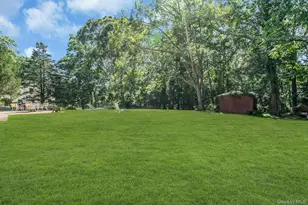 69 Squiretown Rd, Hampton Bays, NY 11946 - Photo 19