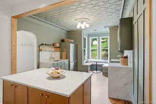 31 Stuyvesant St, Kingston, NY 12401 - Photo 3