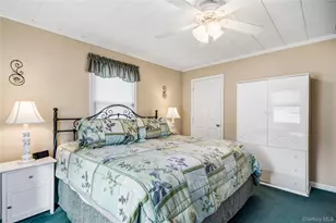 494 N Putnam Ave, Lindenhurst, NY 11757 - Photo 13