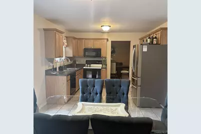 109 Crestwood Drive, Shirley, NY 11967 - Photo 11
