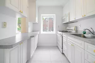 838 Pelhamdale Ave, New Rochelle, NY 10801 - Photo 7