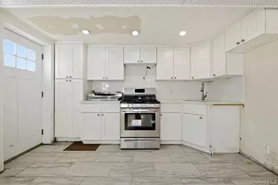 6043 69th Place, Maspeth, NY 11378 - Photo 15