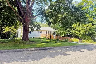 9 Michelle Dr, Newburgh, NY 12550 - Photo 3