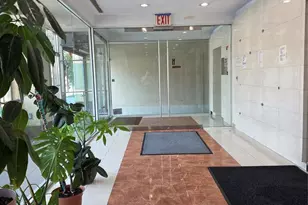 88-20 Parsons, Jamaica, NY 11432 - Photo 3