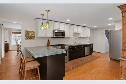 18 Walnut Avenue, Setauket, NY 11733 - Photo 7
