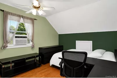 22 Shine Place, Valley Stream, NY 11581 - Photo 11