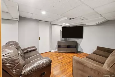 8 Foxwood Avenue, Suffern, NY 10901 - Photo 25