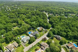 31 Deer Run, East Islip, NY 11730 - Photo 49