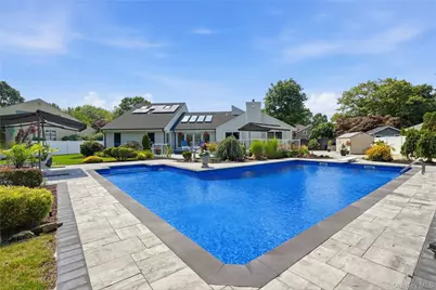 31 Deer Run, East Islip, NY 11730 - Photo 41