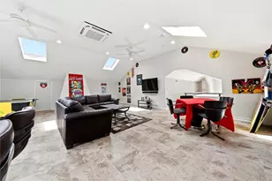 31 Deer Run, East Islip, NY 11730 - Photo 33