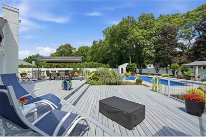 31 Deer Run, East Islip, NY 11730 - Photo 37
