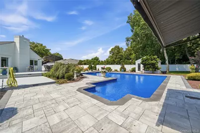 31 Deer Run, East Islip, NY 11730 - Photo 43