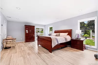 31 Deer Run, East Islip, NY 11730 - Photo 23