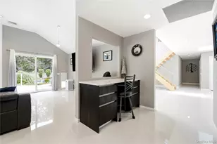 31 Deer Run, East Islip, NY 11730 - Photo 21