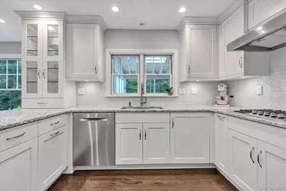 115 Fairway Drive, Stamford, CT 6903 - Photo 17