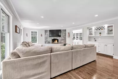 115 Fairway Drive, Stamford, CT 6903 - Photo 5