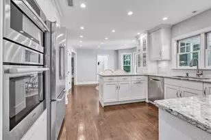 115 Fairway Dr, Stamford, CT 6903 - Photo 15