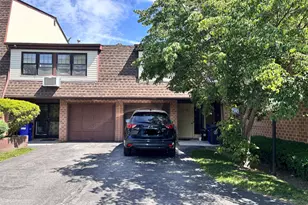 120-09 Ketch Ct, College Point, NY 11356 - Photo 1