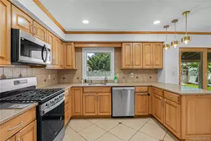 195 N Wisconsin Ave, Massapequa, NY 11758 - Photo 11