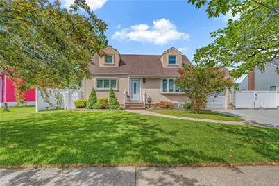 195 N Wisconsin Avenue, Massapequa, NY 11758 - Photo 1