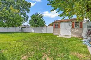 195 N Wisconsin Ave, Massapequa, NY 11758 - Photo 15