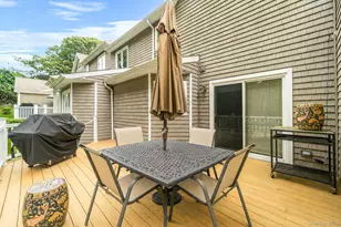 26 Kettle Hole Rd, Manorville, NY 11949 - Photo 11