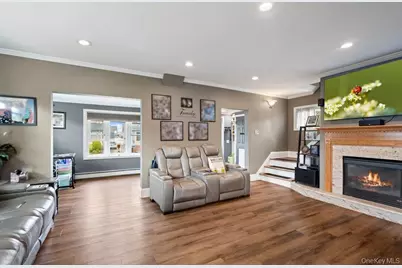 183 Horton Avenue, Valley Stream, NY 11581 - Photo 9