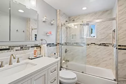 183 Horton Avenue, Valley Stream, NY 11581 - Photo 17