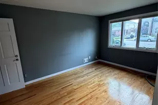 404 Edgegrove Ave, New York, NY 10312 - Photo 11