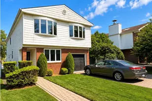 404 Edgegrove Ave, New York, NY 10312 - Photo 1