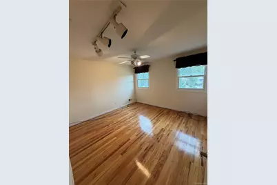 404 Edgegrove Avenue, New York, NY 10312 - Photo 7