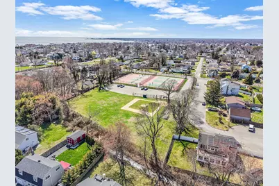 35 Thorburn Avenue, Patchogue, NY 11772 - Photo 3