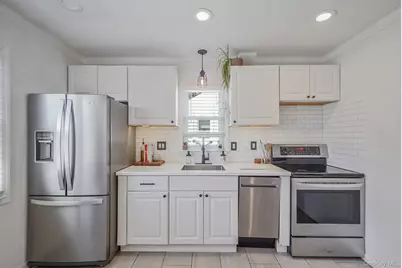 35 Thorburn Avenue, Patchogue, NY 11772 - Photo 17