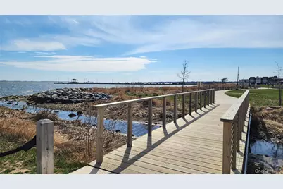 35 Thorburn Avenue, Patchogue, NY 11772 - Photo 39