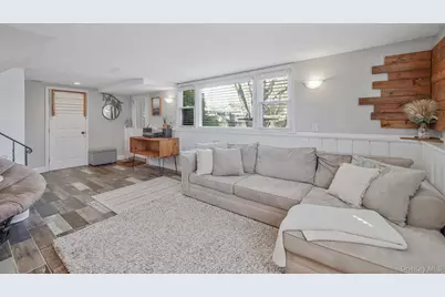 35 Thorburn Avenue, Patchogue, NY 11772 - Photo 25