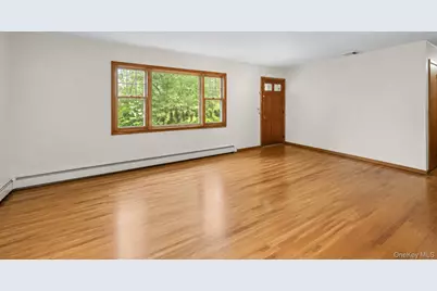 2625 Great Peconic Bay Boulevard, Laurel, NY 11948 - Photo 13